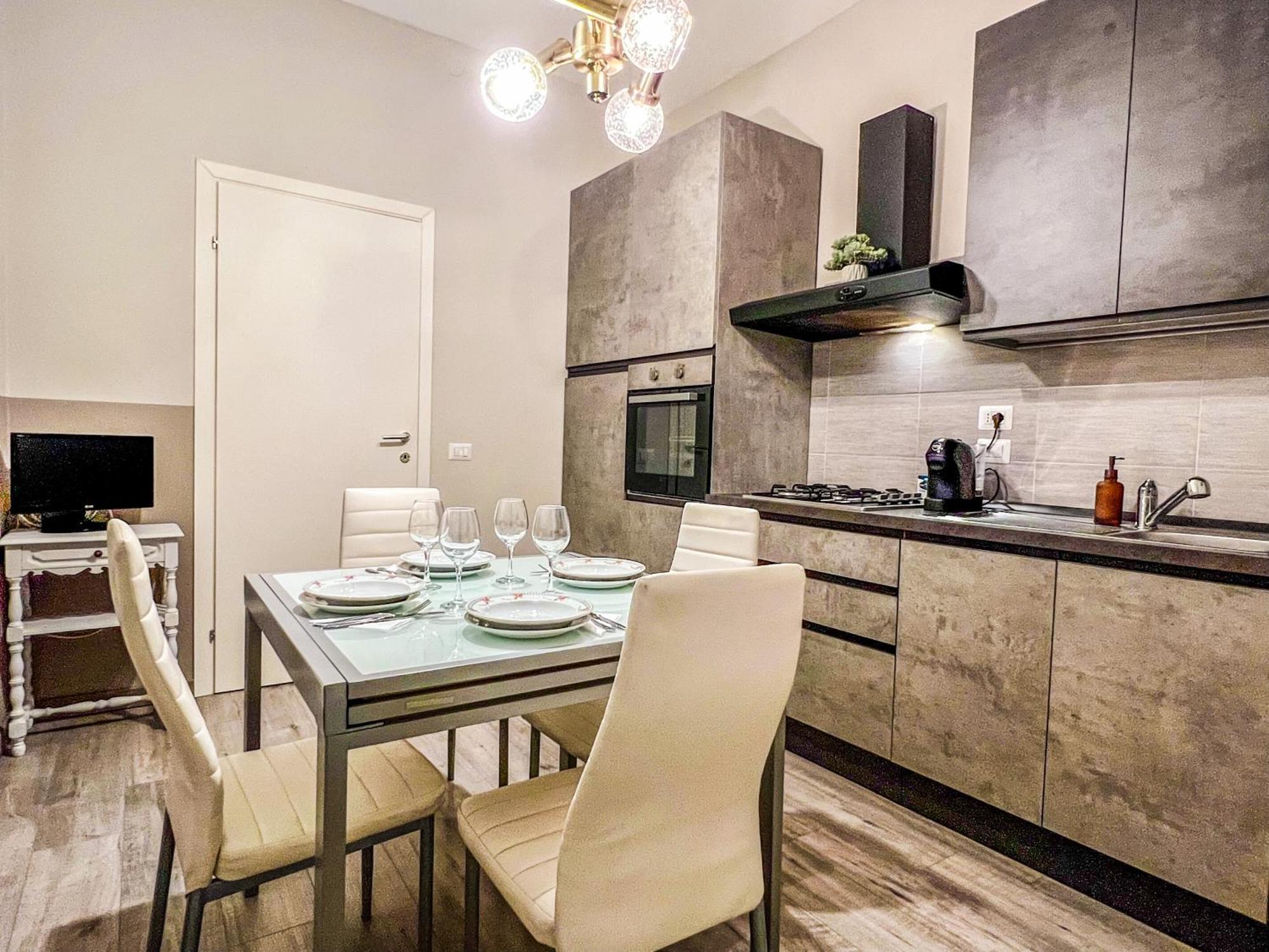 La Casa Bianca Appartement Vercelli Buitenkant foto